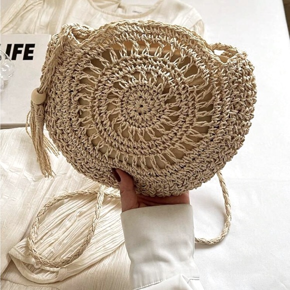 Boho Crochet Round Tassel Detail Shoulder Bag NEW 🏷️ - Picture 4 of 6